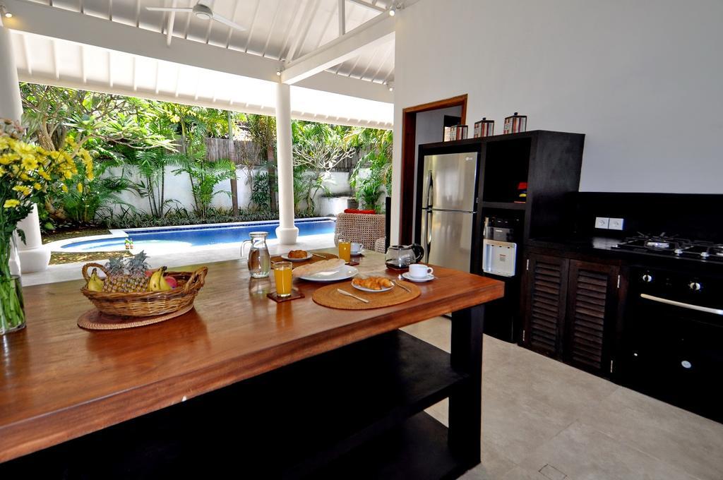 Villa Camelia Seminyak  Bagian luar foto