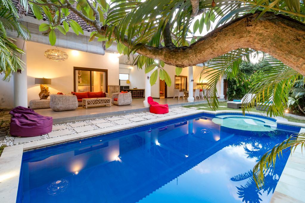 Villa Camelia Seminyak  Bagian luar foto