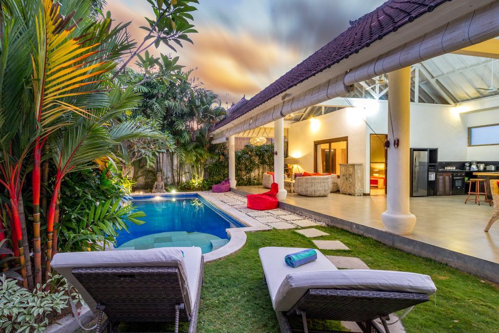 Villa Camelia Seminyak  Bagian luar foto