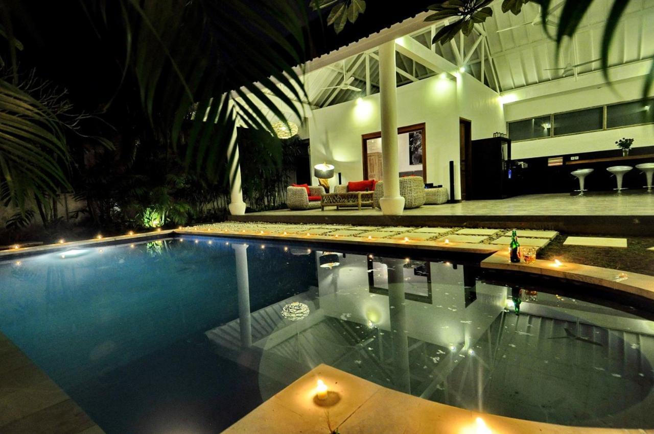Villa Camelia Seminyak  Bagian luar foto